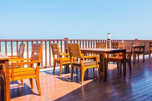 Comment nettoyer une terrasse en bois avec une monobrosse ?